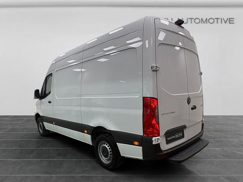 Gebraucht Mercedes Sprinter 170 PS (125 kW) 2023 Arktikweiß Van
