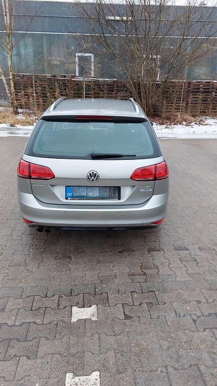 Gebraucht VW Golf VII Highline 125 PS (91 kW) 2015 Silber Kombi
