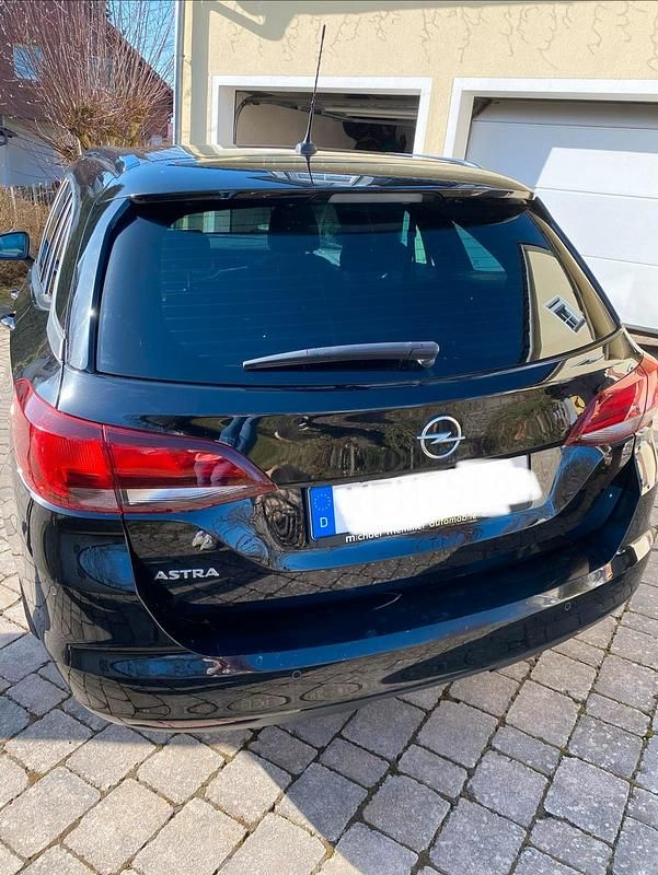 Gebraucht Opel Astra Design & Tech 130 PS (95 kW) 2022 Schwarz Kombi
