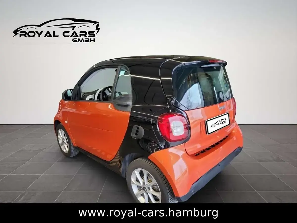 Gebraucht Smart ForTwo Coupé 71 PS (52 kW) 2018 Nachtschwarz Coupé