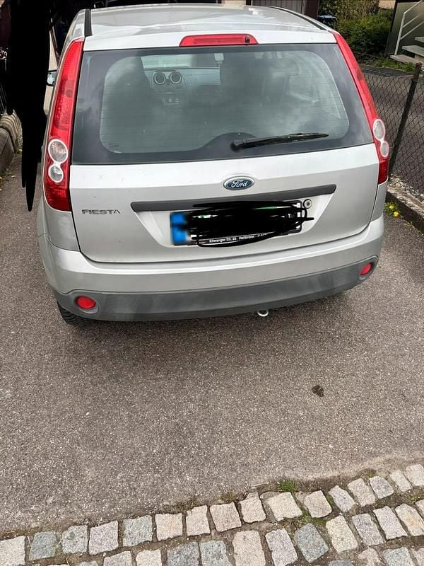 Gebraucht Ford Fiesta 80 PS (58 kW) 2006 Silber Kleinwagen
