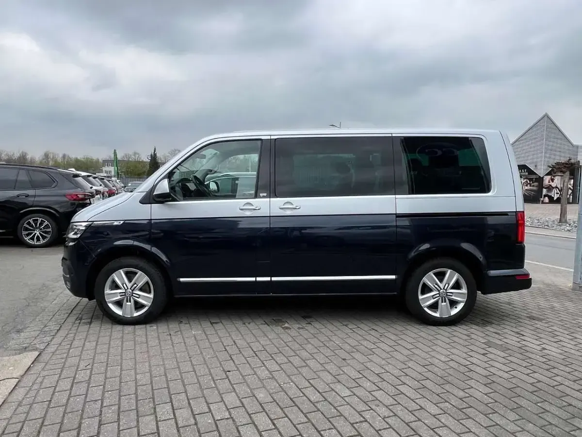 Gebraucht VW T6.1 Generation Six 199 PS (146 kW) 2021 Reflexsilber/starlight blue m Van