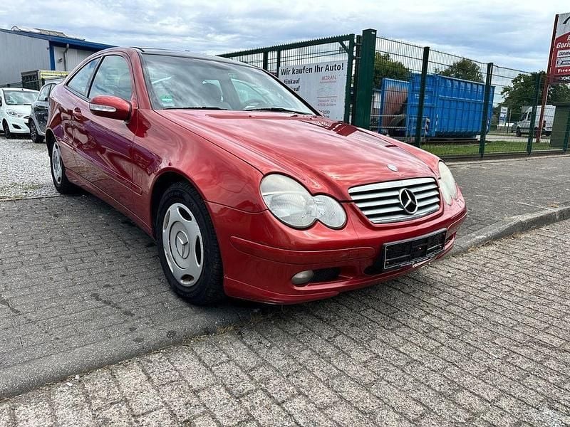 Rot Gebraucht 2001 Mercedes C200 Coupé | 2.650 € (Fairer Preis) - Bild 1/4