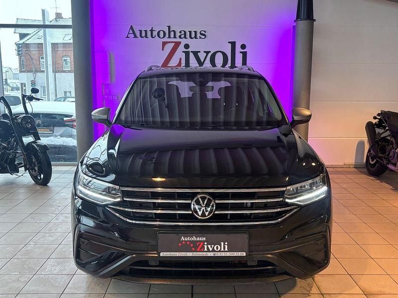 Gebraucht VW Tiguan Allspace Life 150 PS (110 kW) 2022 Schwarz SUV