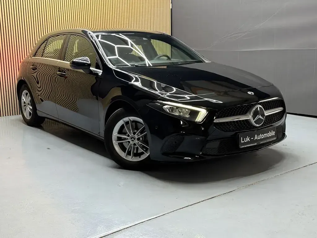 Gebraucht Mercedes A200 163 PS (119 kW) 2019 Schwarz Limousine