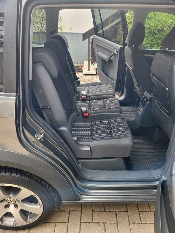 Gebraucht VW Touran Cross 140 PS (102 kW) 2011 Grau Van / Kleinbus