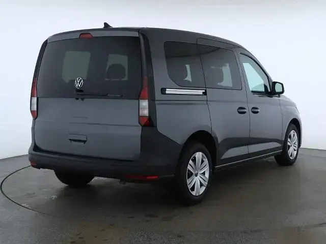 Używany VW Caddy Basis 102 KM (75 kW) 2025 Szary Minivan