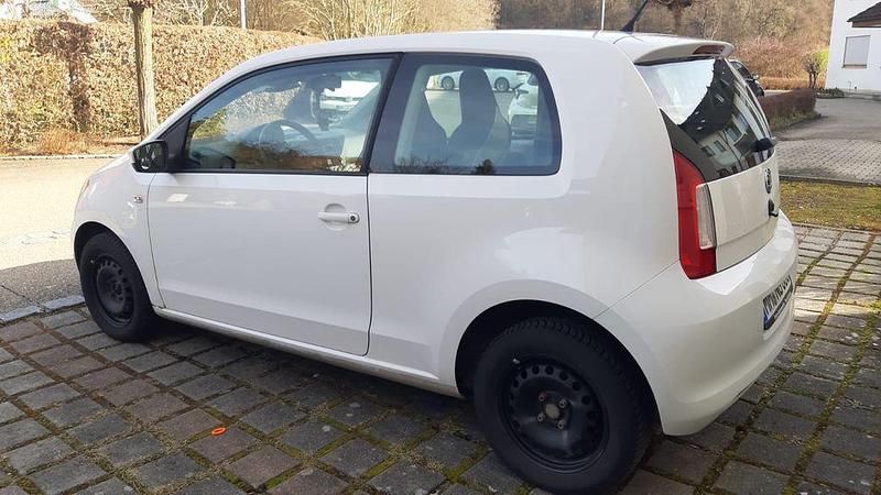 Gebraucht Skoda Citigo Active 60 PS (44 kW) 2013 Weiß Kleinwagen