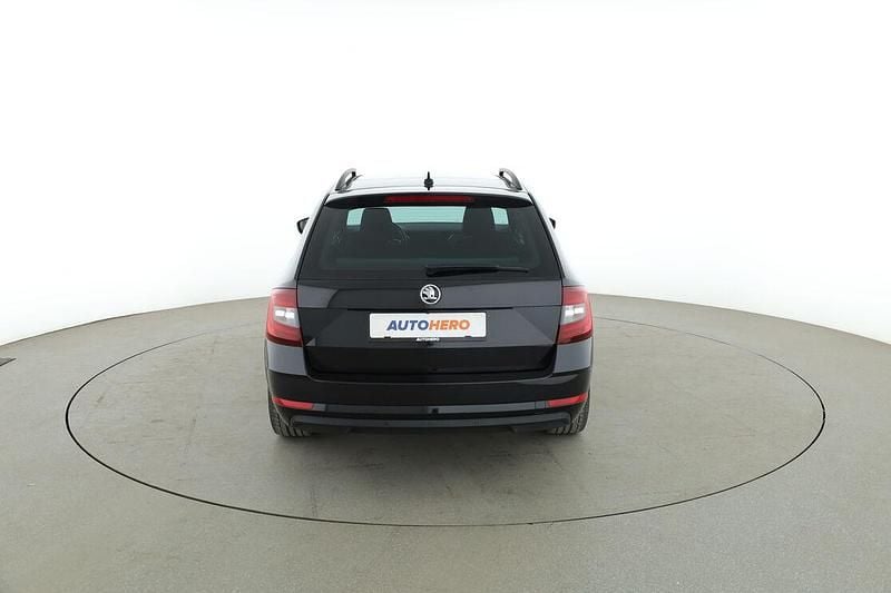 Second-hand Skoda Octavia Soleil 150 CP (110 kW) 2020 Negru Break