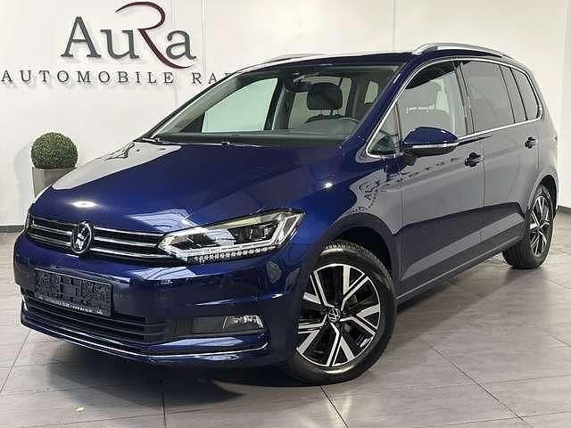 Gebraucht VW Touran 150 PS (110 kW) 2022 Atlantik blue Van / Kleinbus