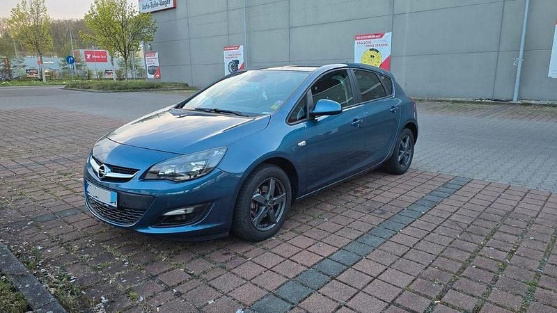 Gebraucht Opel Astra 140 PS (102 kW) 2015 Blau Limousine