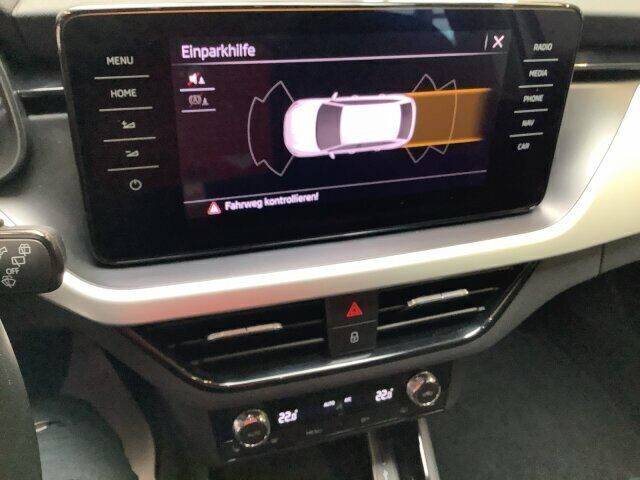 Gebraucht Skoda Scala Drive 150 PS (110 kW) 2020 Weiß Kleinwagen