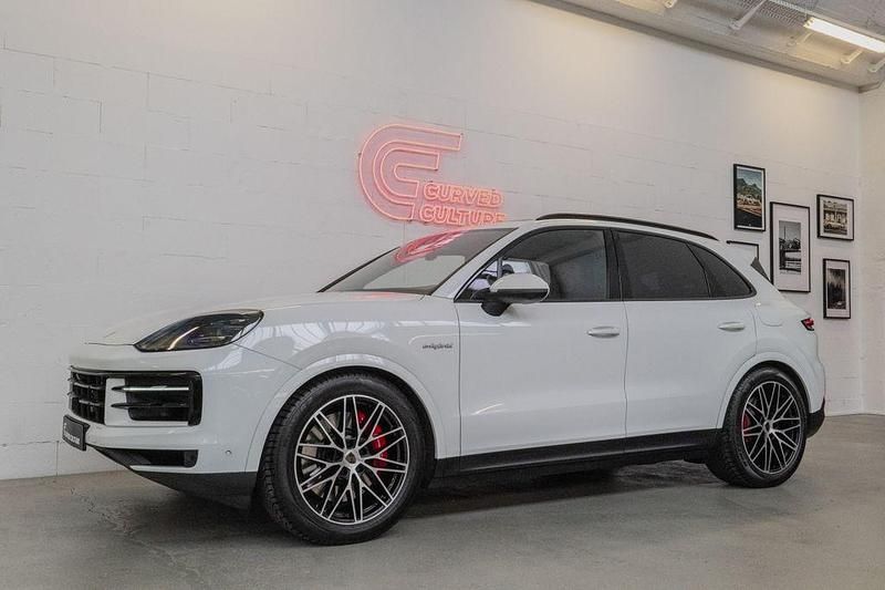 Gebraucht Porsche Cayenne S E-Hybrid 519 PS (381 kW) 2024 Weiß SUV