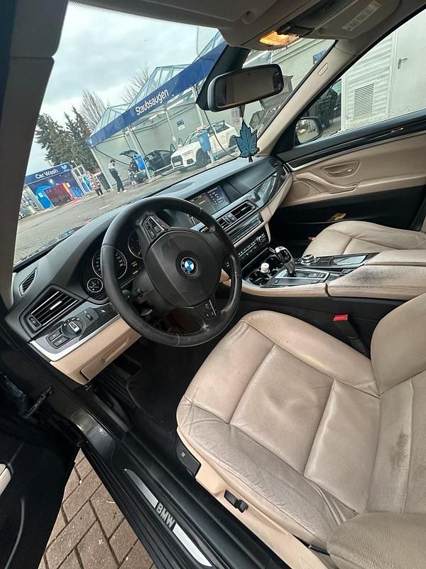 Gebraucht BMW 530 245 PS (180 kW) 2011 Limousine