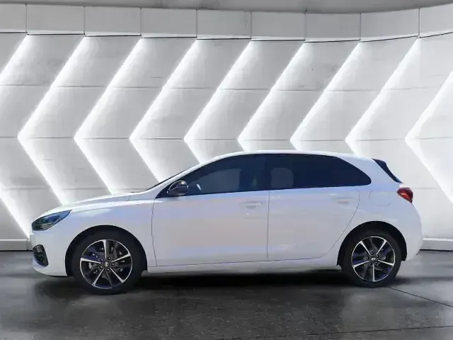 Neu Hyundai i30 Trend 150 PS (110 kW) 2026 Weiss Limousine