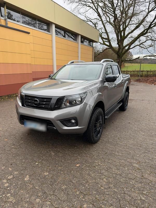 Grau Gebraucht 2019 Nissan Navara Abholung | 23.999 € (Teuer) - Bild 1/4