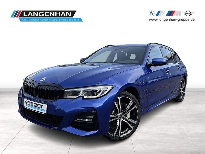 Blau Gebraucht 2022 BMW 330e M Sport Kombi | 37.940 € (Fairer Preis) - Bild 1/4