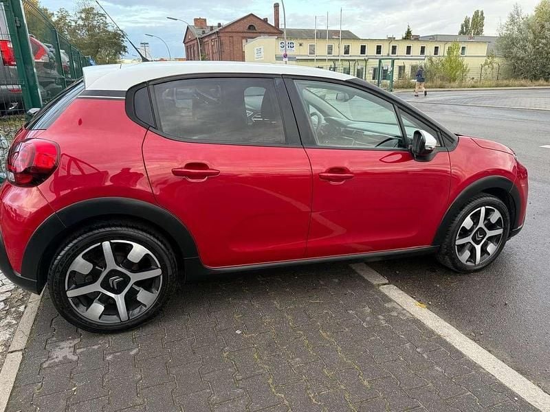 Gebraucht Citroën C3 Feel 82 PS (60 kW) 2017 Lackierung rot rubi/metallic Kleinwagen