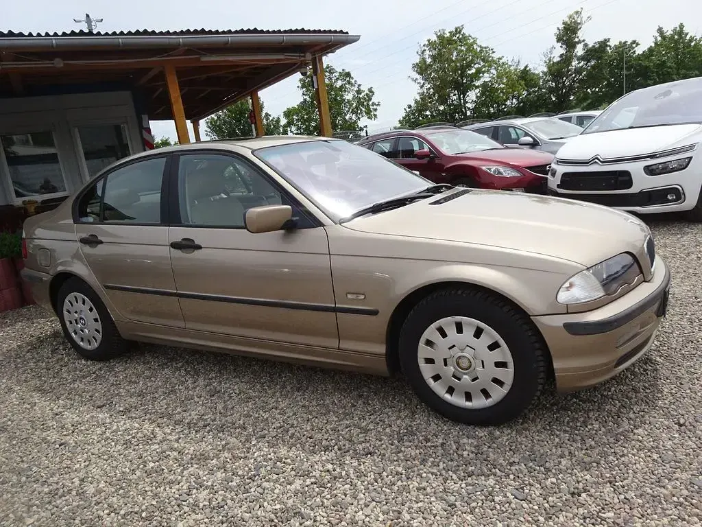 Gebraucht BMW 318 118 PS (86 kW) 2000 Gold Limousine