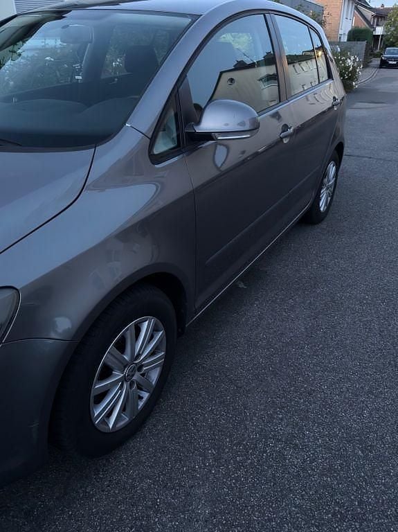 Gebraucht VW Golf Plus Cross Trendline 105 PS (77 kW) 2010 Grau Van / Kleinbus