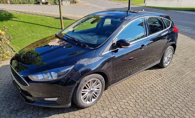 Schwarz Gebraucht 2017 Ford Focus Limousine | 7.900 € (Guter Preis) - Bild 1/4