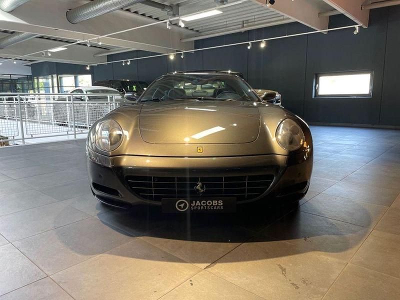 Second-hand Ferrari 612 540 CP (397 kW) 2008 Argintiu Coupe