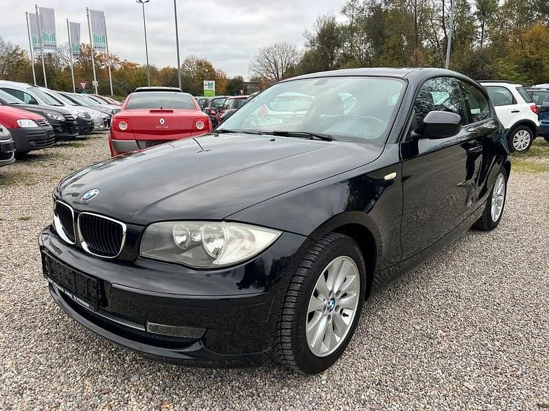 Gebraucht BMW 116 Advantage 122 PS (89 kW) 2010 Schwarz Kleinwagen