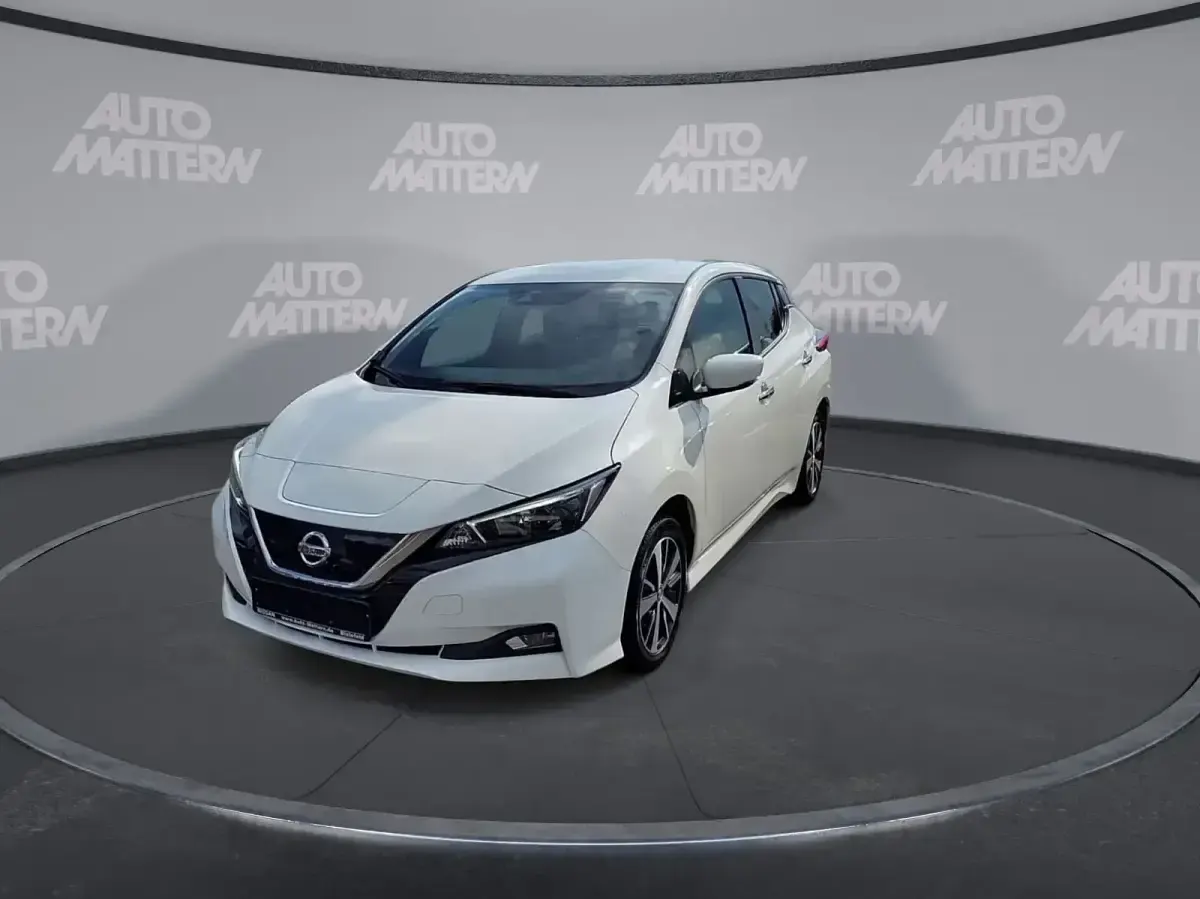 Occasion Nissan Leaf Acenta 110 kW (150 ch) 2021 Blanc Citadine