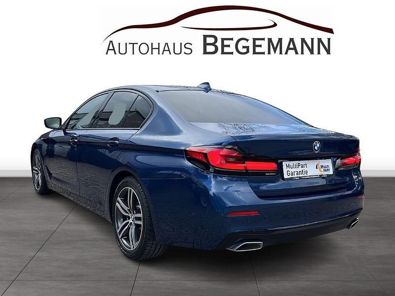 Gebraucht BMW 520 Performance 190 PS (139 kW) 2022 Blau Limousine