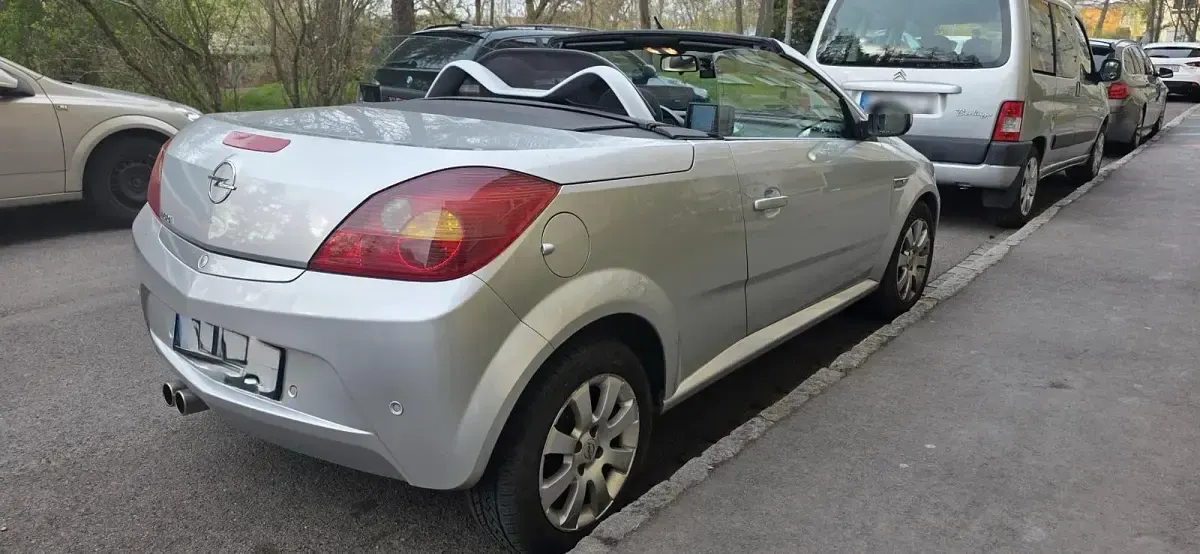 Gebraucht Opel Tigra Basis 90 PS (66 kW) 2007 Silber Cabrio