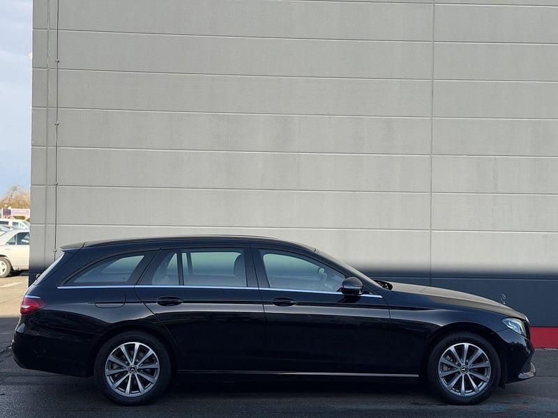 Second-hand Mercedes E200 150 CP (110 kW) 2018 Negru Break