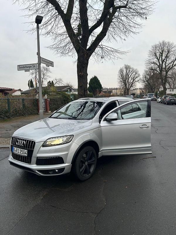 Silber Gebraucht 2013 Audi Q7 S-Line SUV | 14.600 € (Fairer Preis) - Bild 1/4