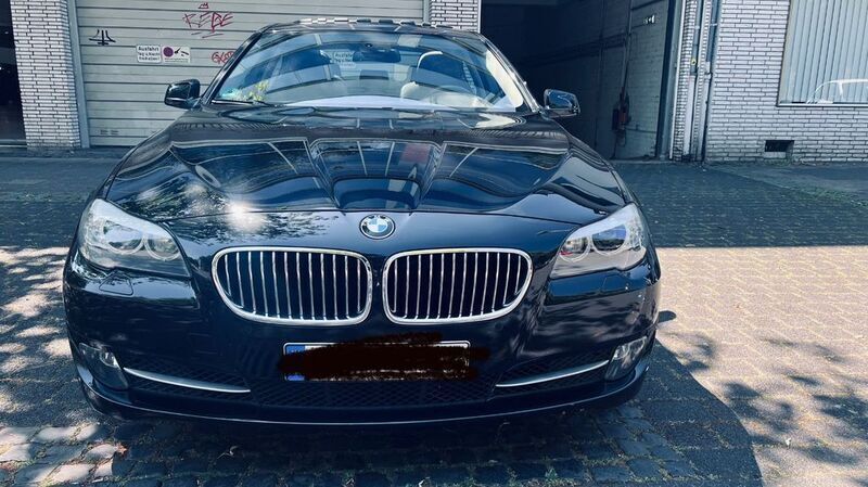 Schwarz Gebraucht 2012 BMW 528 Limousine | 12.950 € (Fairer Preis) - Bild 1/4