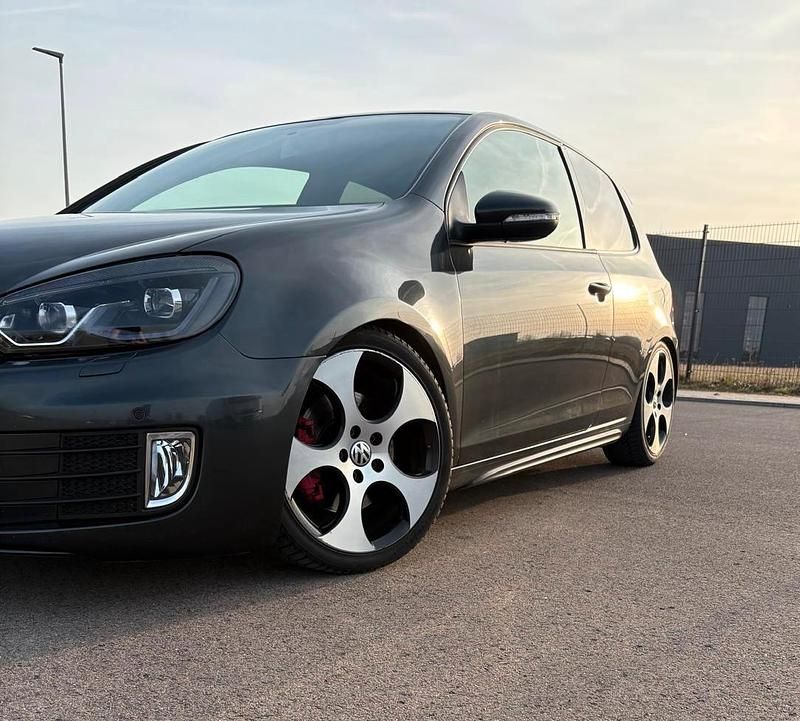 Gebraucht VW Golf VI GTI 210 PS (154 kW) 2012 Grau Kleinwagen