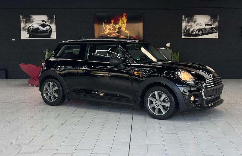 Usado Mini ONE 102 HP (75 kW) 2014 Preto Citadino