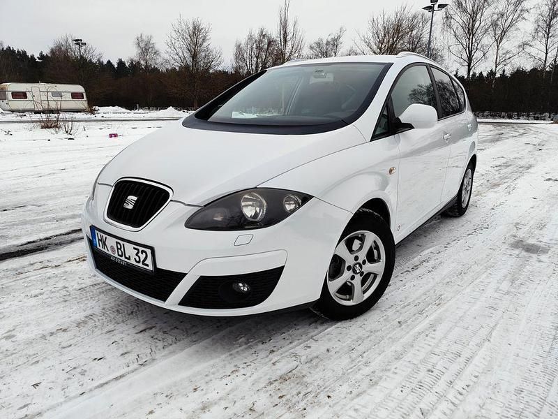 Weiß Gebraucht 2013 Seat Altea XL Copa Van / Kleinbus | 6.200 € (Fairer Preis) - Bild 1/4