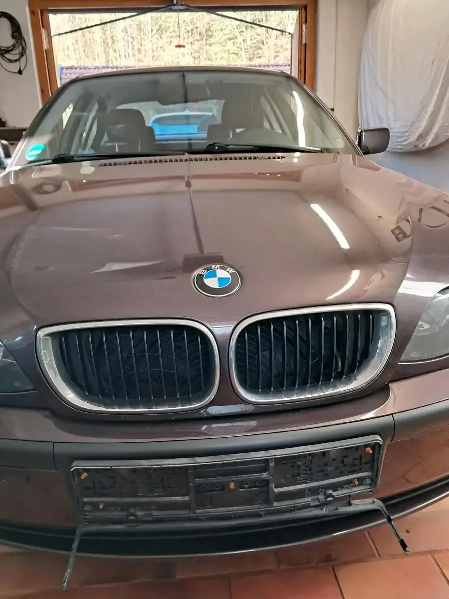 Używany BMW 320 170 KM (125 kW) 2001 Purpurowy Sedan/Limuzyna