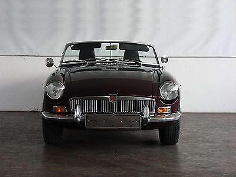Używany MG B 95 KM (69 kW) 1969 Czerwony Kabriolet