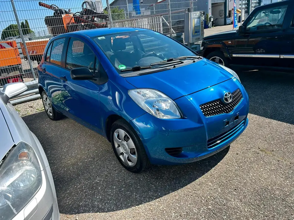 Gebraucht Toyota Yaris 69 PS (50 kW) 2008 Blau Kleinwagen