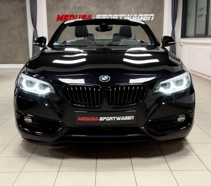 Gebraucht BMW 220 Sport Line 190 PS (139 kW) 2020 Schwarz Cabrio