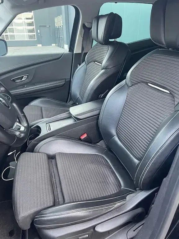 Gebraucht Renault Scénic III Bose Edition 131 PS (96 kW) 2017 Schwarz Van / Kleinbus