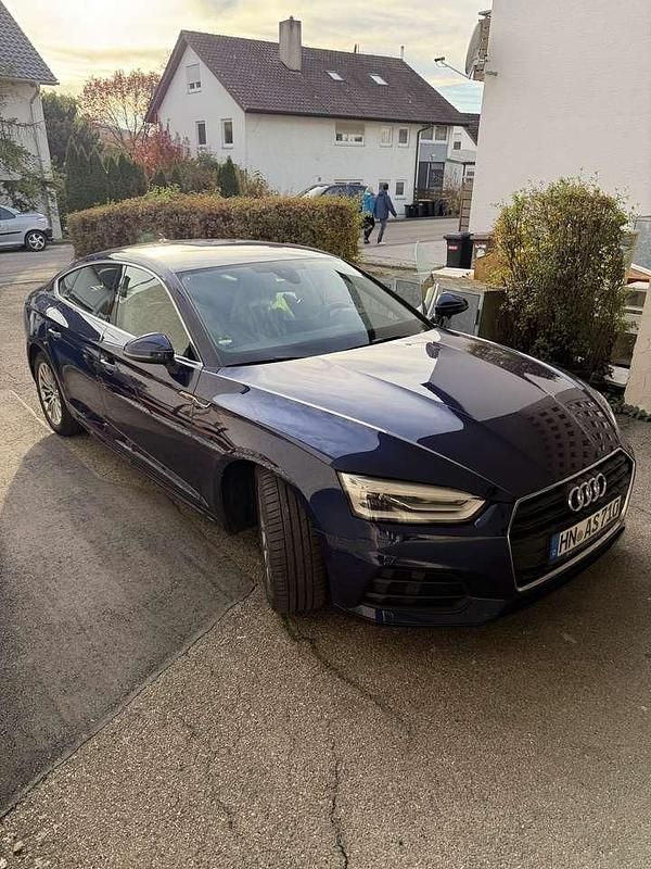 Blau Gebraucht 2019 Audi A5 Basis Kleinwagen | 21.600 € (Fairer Preis) - Bild 1/4