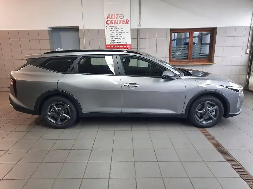 Neu Kia K4 150 PS (110 kW) 2026 Grau Kombi