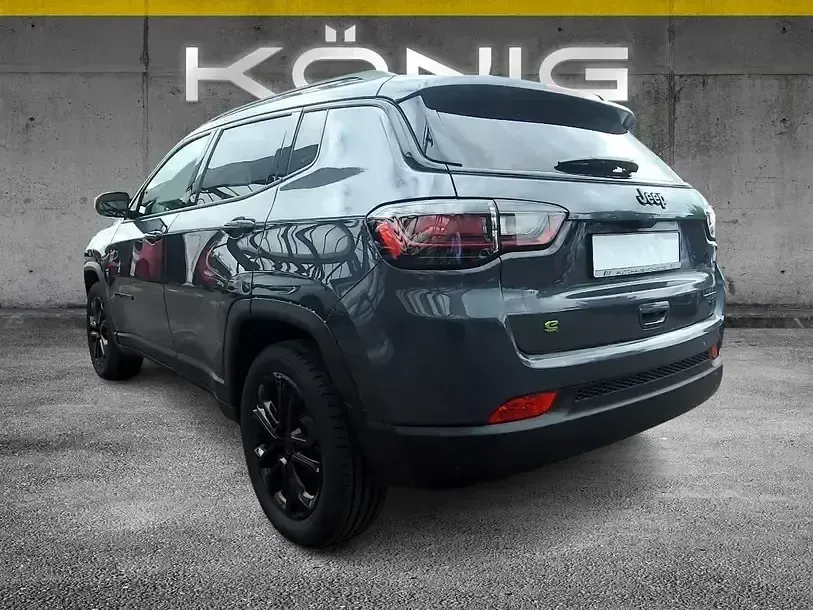 Second-hand Jeep Compass Night Eagle 131 CP (96 kW) 2023 Negru SUV