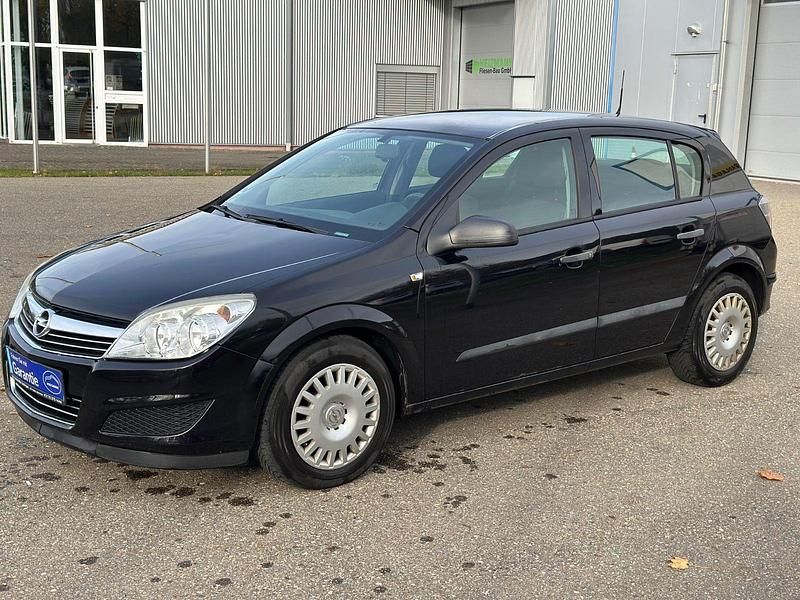 Schwarz Gebraucht 2009 Opel Astra Selection Kleinwagen | 1.490 € (Guter Preis) - Bild 1/4