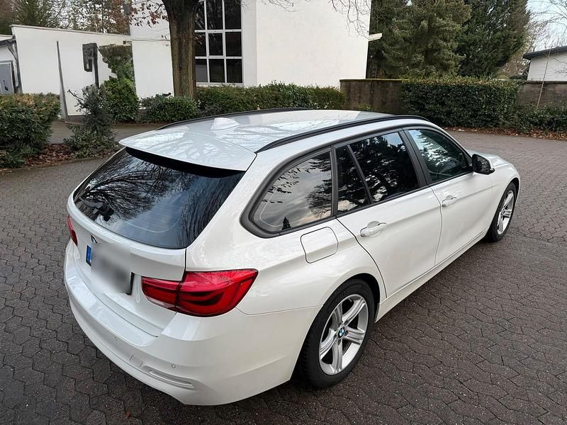 Gebraucht BMW 318 Advantage 150 PS (110 kW) 2017 Kombi