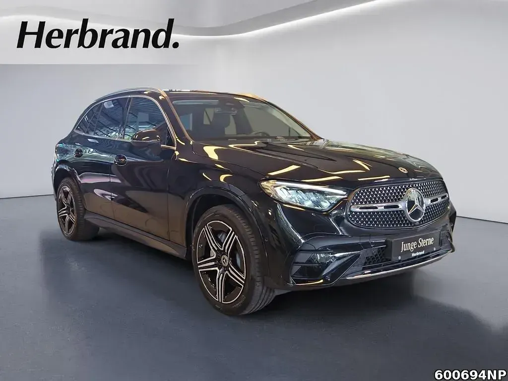 Gebraucht Mercedes GLC300de AMG 333 PS (244 kW) 2025 Schwarz SUV