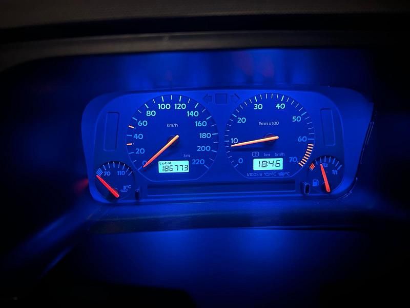 Blau Gebraucht 2002 VW Golf Cabriolet Edition Cabrio | 1.950 € (Superpreis) - Bild 1/1