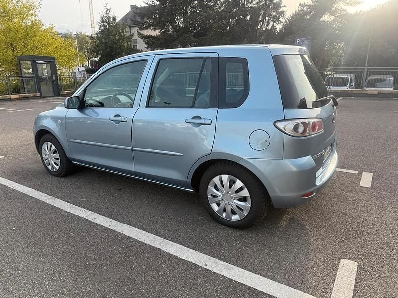 Second-hand Mazda 2 80 CP (58 kW) 2006 Albastru Hatchback