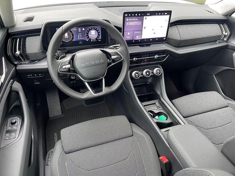 Neu Skoda Kodiaq 193 PS (141 kW) 2025 Moonweiss metallic SUV